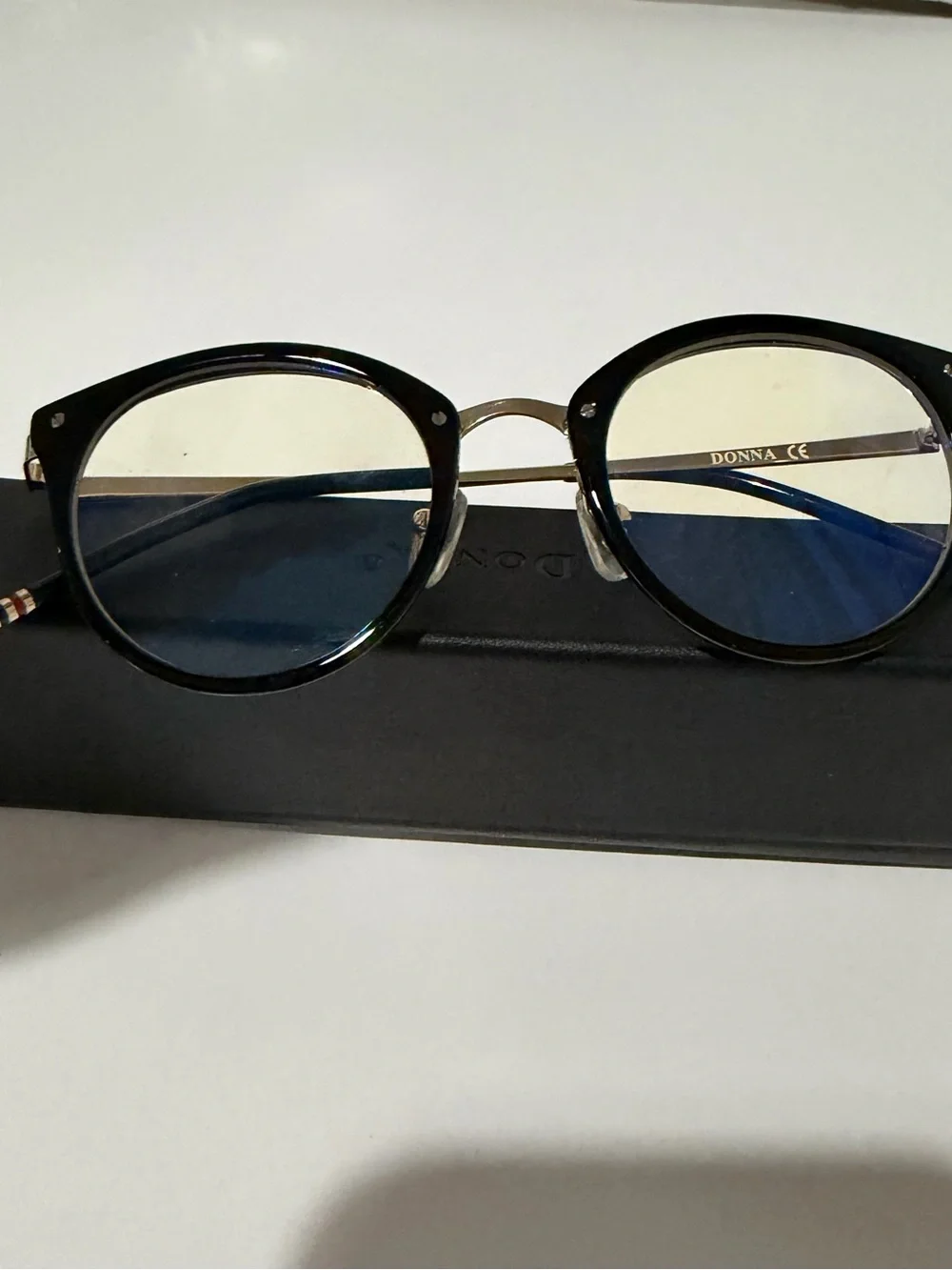Adonna sleek gold